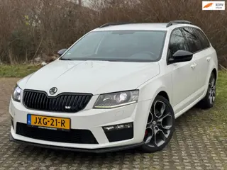 Skoda Octavia Combi 2.0 TSI RS / XENON / LED / LEDER / PDC