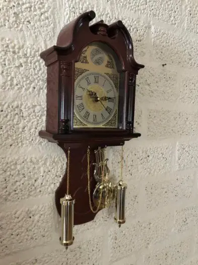 Klok,wandklok,nieuw