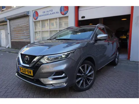 Nissan QASHQAI 1.3 DIG-T Tekna + Dynamic | NAPPA LEER | Panoramadak | Trekhaak | BOSE | Memory Pack 