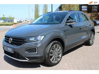 Volkswagen T-ROC 1.5 TSI ACT EXCLUSIVE TREKHAAK AFNEEMBAAR