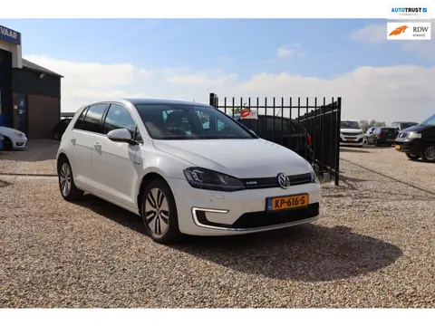 Volkswagen E-Golf LEDER PARK PILOT E-Golf