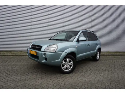 Hyundai Tucson 2.0i Style Executive Climate / Navi / Cruise / Elektr. ramen / Parkeersens. / Trekhaa