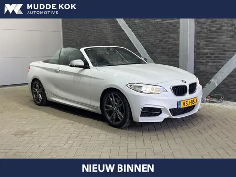 BMW 2-serie Cabrio M235i xDrive | 327Pk! | M-Sport | harman/kardon | Vol-Leder | Stoelverwarming | C