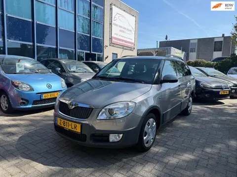 Skoda Fabia Combi 1.6-16V Scout AUTOMAAT, Airco, APK 04/27