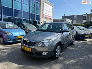 Skoda Fabia Combi 1.6-16V Scout AUTOMAAT, Airco, APK 04/27