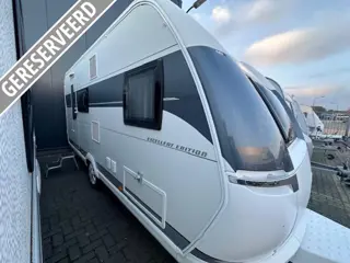 Hobby Excellent Edition 490 KMF Voortent, 1800 kg as