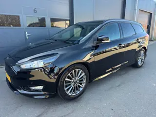 Ford FOCUS Wagon 1.0 ST-Line Night Edition !! (bj 2017)
