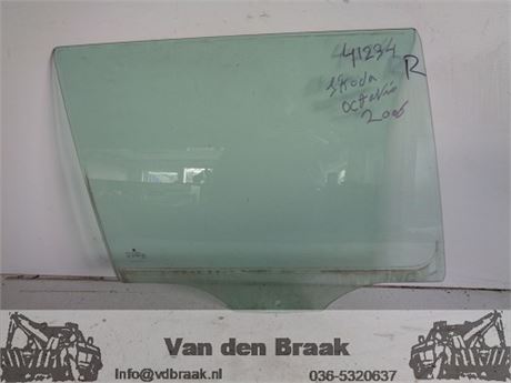 Skoda Octavia Combi 2005-2013 Rechts achter portierruit