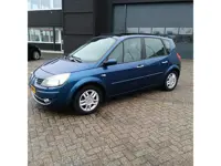 Renault Scénic 2.0-16V Tech Line