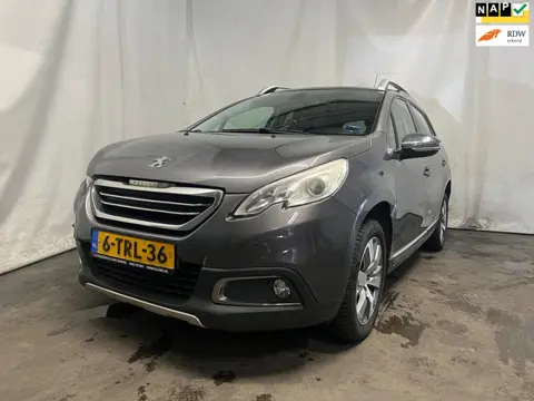 Peugeot 2008 1.2 VTi Allure Pack Premium Plus - Motorlamp - Schade