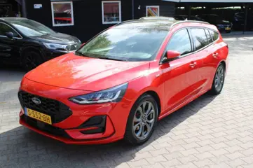 FORD FOCUS 1.0 EcoBoost ST Line X - Panoramadak - trekhaak - Navi groot 