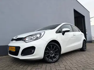 Kia Rio 1.2 CVVT Design Edition 5-Deurs - Airco - LMV