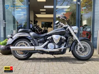 Yamaha XVS1300 XVS 1300 Midnight Star