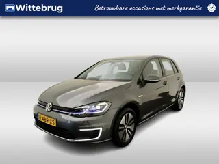 Volkswagen e-Golf E-DITION / Achteruitrijcamera / 16 Inch / Climate control / Adaptive Cruise / Led