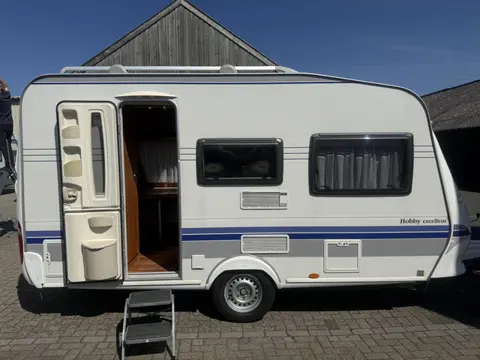 Hobby Excellent 400 SF VASTBED TREINZIT LUIFEL