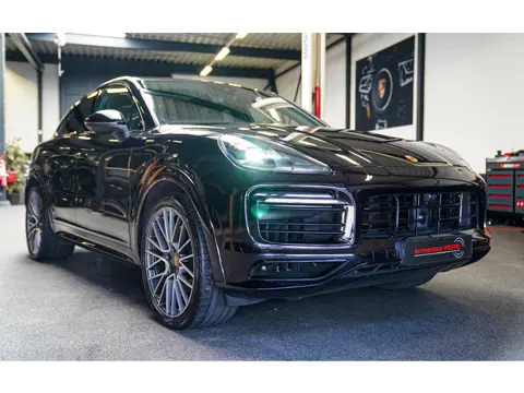 Porsche Cayenne Coupé 3.0 E-Hybrid | Softclose | Luchtvering | Bose | Panorama