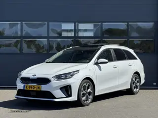 KIA CEED SPORTSWAGON 1.6 GDI PHEV EXECUTIVELINE I AUTOMAAT I P-CAMERA I SCHUIF/KANTELDAK I APPLE CAR
