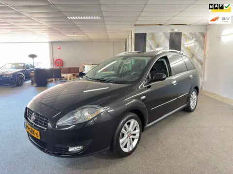 Fiat Croma 2.2 16 Premium,Automaat,Cruise,Clima,Parksensor,Xenon,N.A.P,Lm velgen,2 sleutels,Topstaat