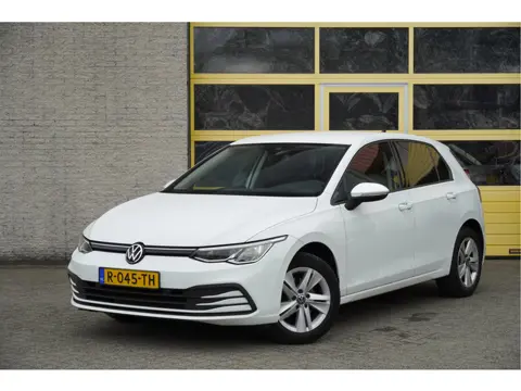 Volkswagen Golf 1.5 TSI 131PK 5drs Life Business BJ2022 Lmv 16" | Led | Pdc | App-Connect | Navi | V