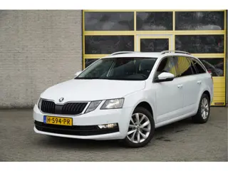Škoda Octavia Combi 1.5 TSI 150PK! Automaat Business Edition BJ2020 Lmv 16" | Led | Pdc | Navi | Tre