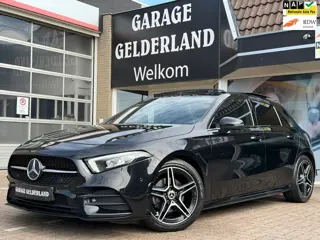 Mercedes-Benz A-klasse 180 AMG Night Upgrade | Pano | Leder/Alcantara | Digit.Cockpit | Apple/Androi