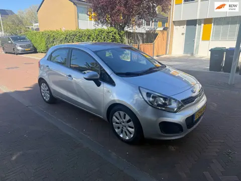Kia Rio Airco / Parkeersensoren achter / Nieuwe Distributieketting