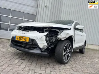 Nissan Qashqai 1.2 Tekna - Front Schade - BPM
