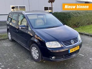 VOLKSWAGEN TOURAN 2.0-16V FSI Highline CLIMA LEER RIJDT GOED NAP APK 8-2026