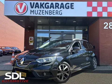 Renault Mégane Estate 1.2 TCe Bose // MASSAGE STOELEN // NAVI // CAMERA // TREKHAAK // BOSE PREMIUM 