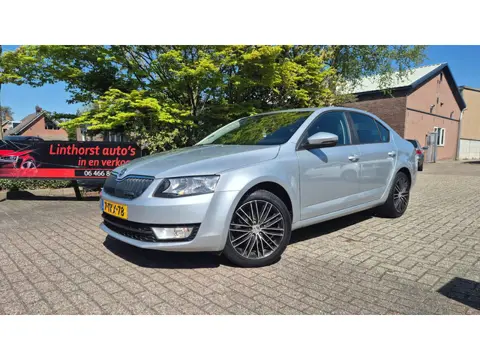 Skoda Octavia 1.6 TDI Businessline 81kw-CLIMA-NAVI-2014