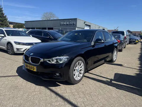 BMW 3 Serie 318i Centennial High Executive Automaat SEDAN