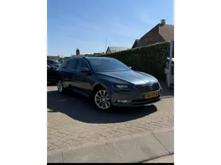 Škoda Superb Combi 1.6 TDI Ambition Business (bj 2015)