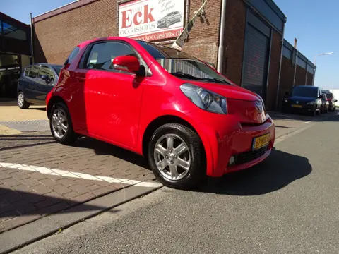 Toyota iQ 1.0 VVTi Aspiration (bj 2010)