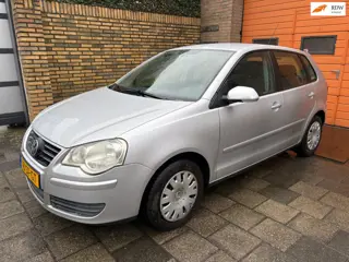 Volkswagen Polo 1.4-16V Sportline