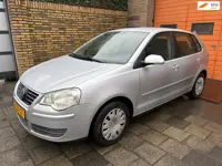 Volkswagen Polo 1.4-16V Sportline