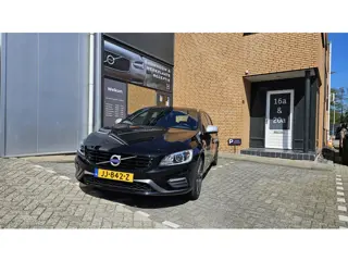 Volvo V60 1.5 T3 R-Design
