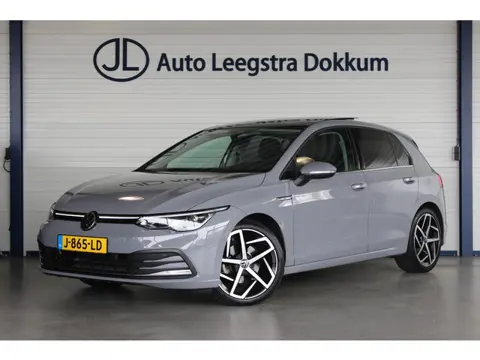 Volkswagen Golf 1.5 eTSI Style Trekhaak | Pano | IQ Light | Keyless | Stoel/Stuurverw. | Carplay | L