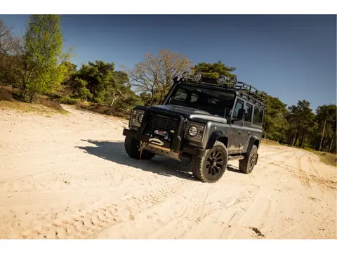 Land Rover Defender 2.2 Tcdi Station Wagon (bj 2014)