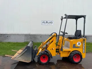 Knikmops 100 met bak en lepels wegverlichting 2022 slechts 273 uur