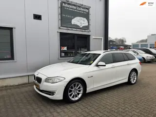 BMW 5-serie Touring 520d High Executive camera 360 groot navi