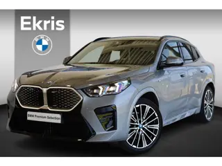 BMW iX2 eDrive20 67 kWh | M Sportpakket | Driving Assistant Professional | Innovation pack | Trekhaa