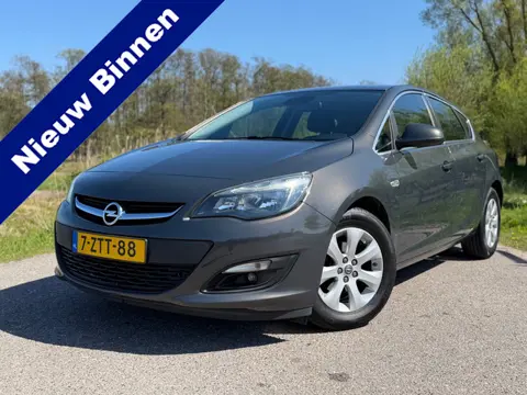 Opel Astra 1.4 Turbo Edition Navigatie NAP Airco radio-cd speler cruise control Lm velgen