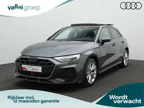 Audi A3 Sportback 40 TFSI e 204 pk S edition / S-Line | Panoramadak | Achteruitrijcamera | Stoelverw