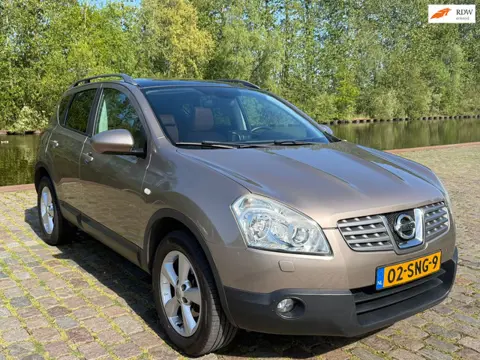 Nissan Qashqai 2.0 Tekna 4WD Automaat 1e eigenaar dealer onderhouden leerbekeleding stoelverwarming 