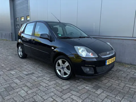 Ford Fiesta 1.6-16V Futura|Automaat|Nieuw Apk