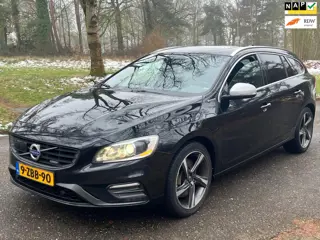 Volvo V60 2.4 D6 AWD Plug-In Hybrid R-Design Full 12-2014 Zwart