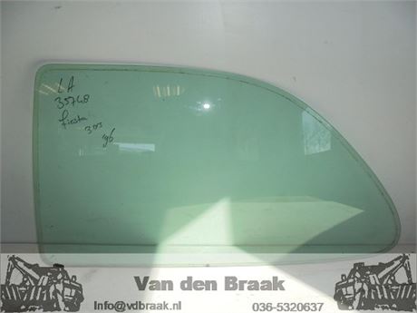 Ford Fiesta 3 deurs 1996-2002 Zijruit links achter
