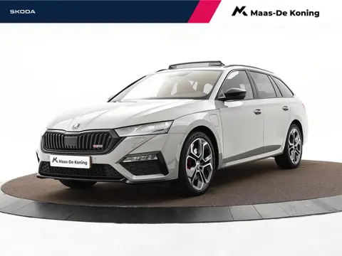 Skoda Octavia Combi 1.4 TSI RS iV PHEV 245pk DSG Business · Panoramadak · Stuur- & Stoelverwarming ·