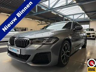 BMW 5 Serie Touring 530e xDrive M Sport Trekhaak Panoramadak Head-Up Display Leder Dynamic Damping C