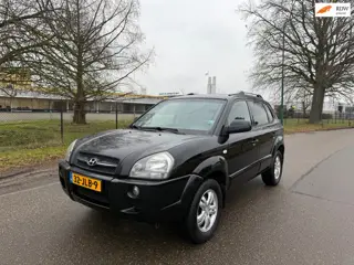 Hyundai Tucson 2.0i Active 114DKM/LEDER/STOELVERW/CLIMA/PDC